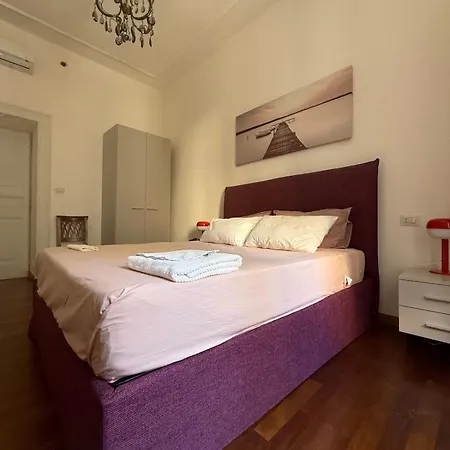Colosseum Apartment, 3 Bedrooms And A Large Living With A Sofa Bed, The Accommodate 8 People